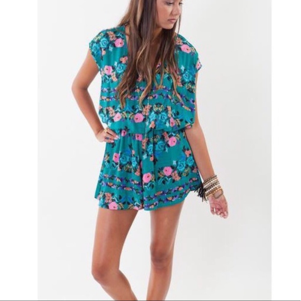 Show me Your MuMu Floral Romper - Size M
